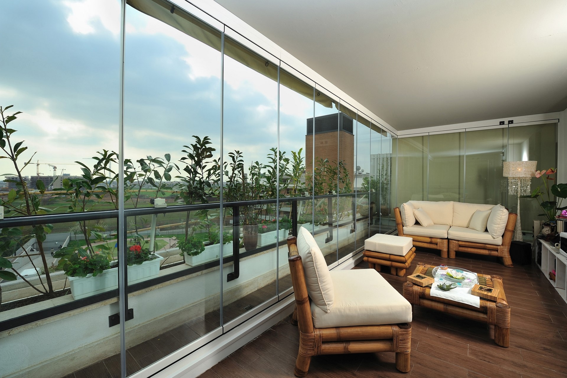 Cam Balkon ve Sürgülü Kapı